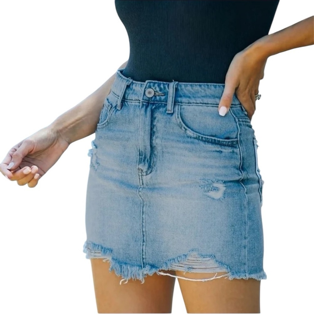 ♥️ LULUS Jean Skirt frayed hem Size Large